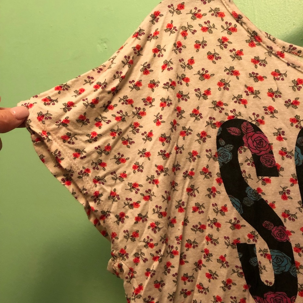 So Fun Cropped Tee - Picture 4 of 5